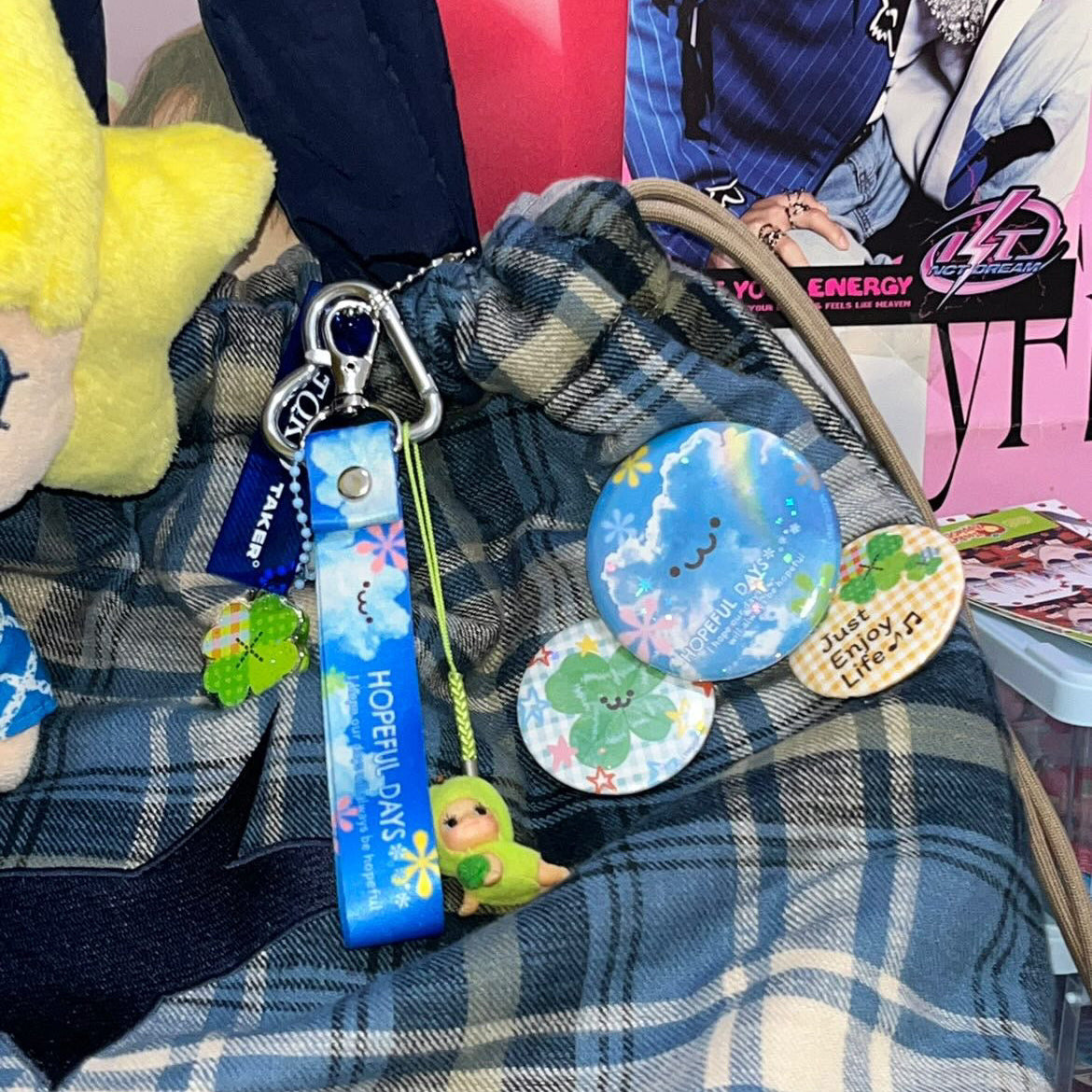 sillyme: lanyard keychains